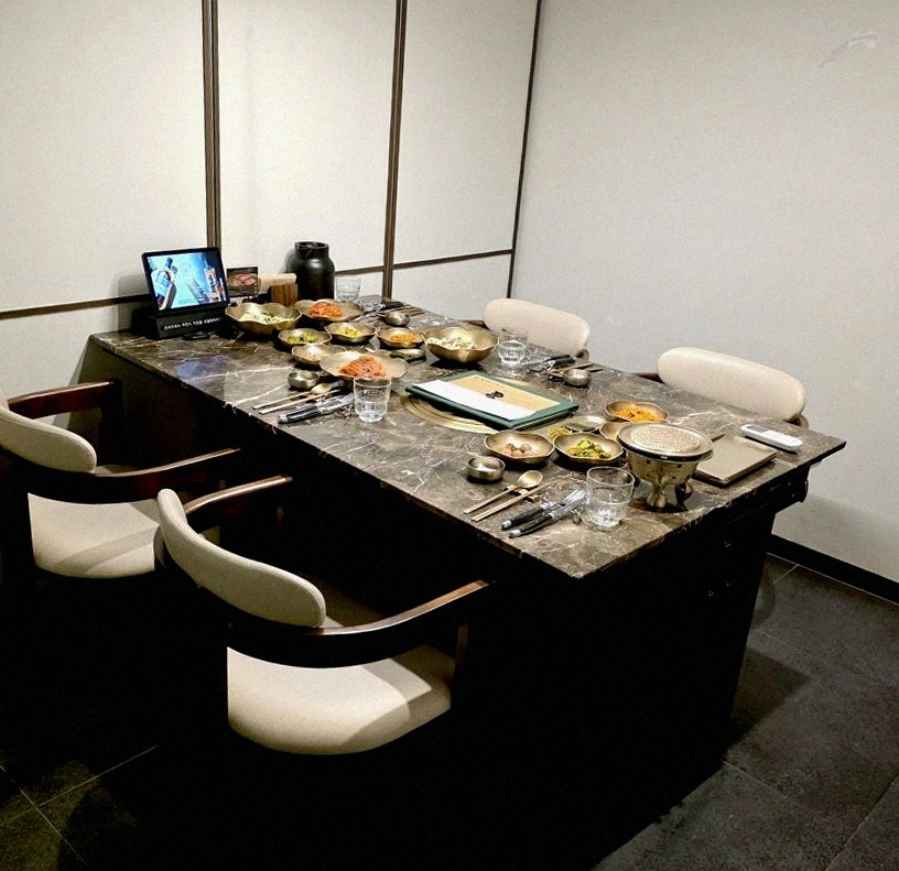 DAEBOJUNG Yeouido · the full Hanwoo omakase table