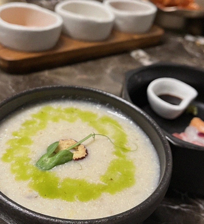 DAEBOJUNG Yeouido · a warm soup to finish the course