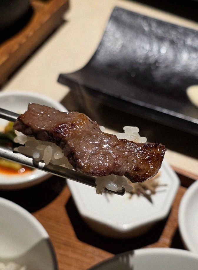 WOOARA Yeouido · premium marbled Hanwoo beef presented before grilling