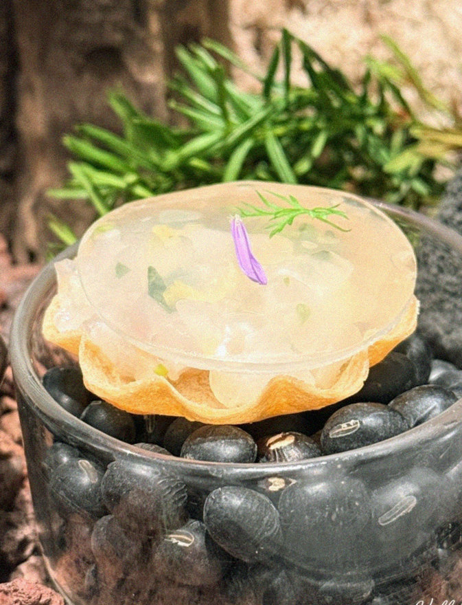 WOOHANA Jonggak · a warm soup to finish the course