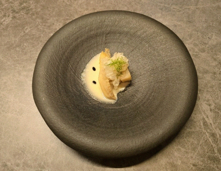 GOWOOGA Yeouido · a plated course of Hanwoo beef
