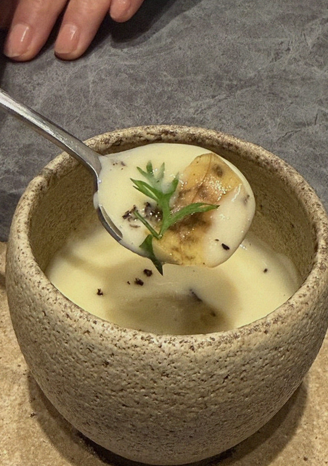 WOOHANA Jonggak · a warm soup to finish the course