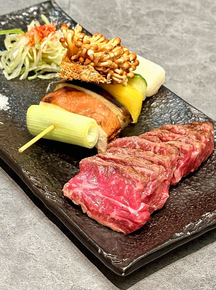 GOWOOGA Gangnam·Yeoksam · fresh Hanwoo beef tartare (yukhoe)