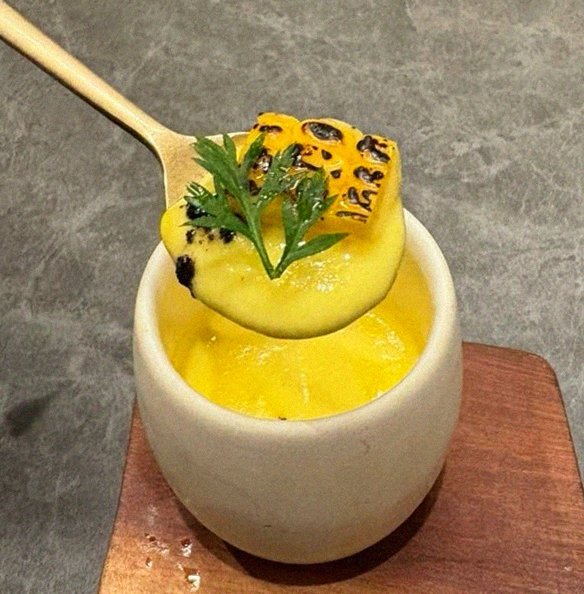 GOWOOGA Gwanghwamun · fresh Hanwoo beef tartare (yukhoe)