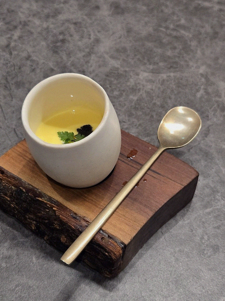GOWOOGA Gwanghwamun · a warm soup to finish the course