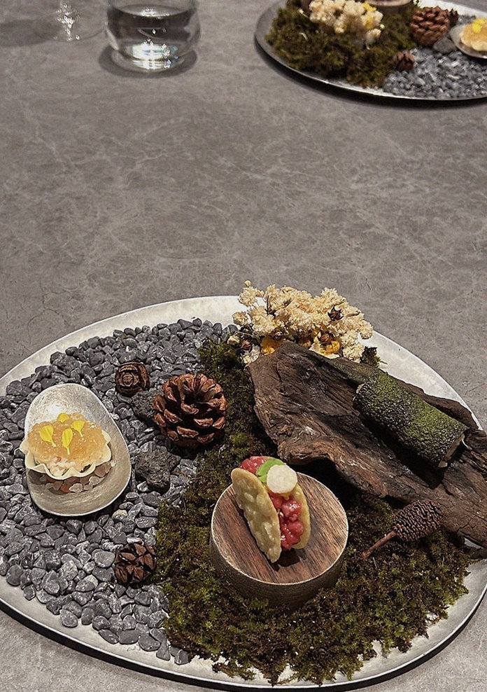 GOWOOGA Yeouido · a plated course of Hanwoo beef