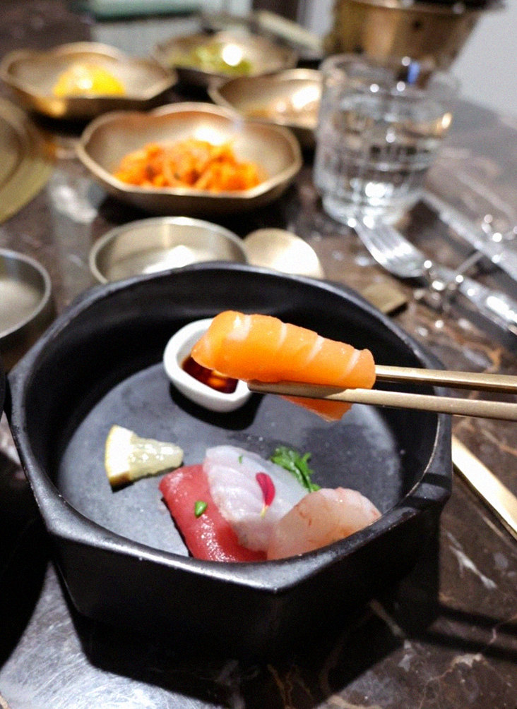 DAEBOJUNG City Hall · seafood course served alongside the beef