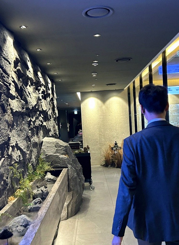 고우가 여의도점 · 여의도 파인다이닝 · 전 좌석 프라이빗 룸 내부 분위기
