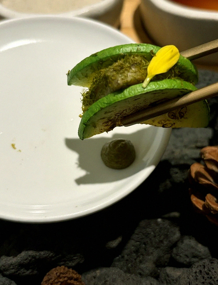DAEBOJUNG Yeouido · a plated course of Hanwoo beef