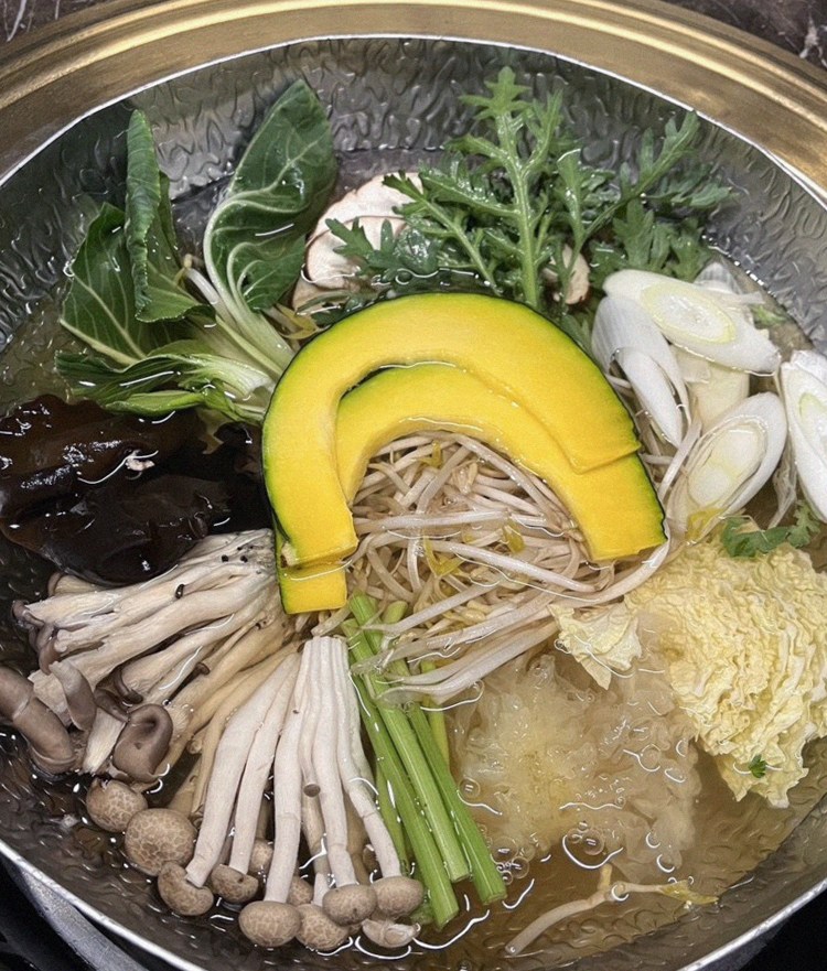 DAEBOJUNG Yeouido · a warm soup to finish the course