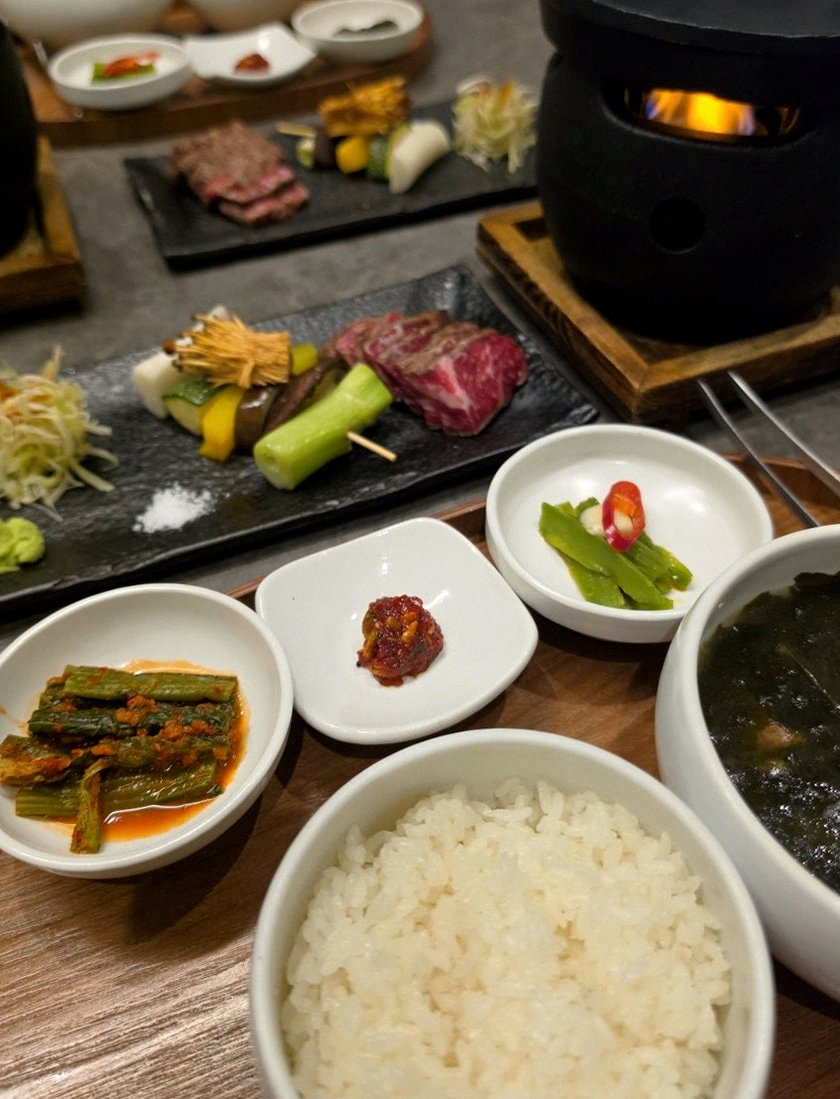 GOWOOGA Gwanghwamun · assorted Korean side dishes (banchan)
