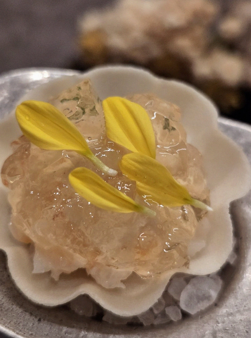 GOWOOGA Gwanghwamun · fresh Hanwoo beef tartare (yukhoe)