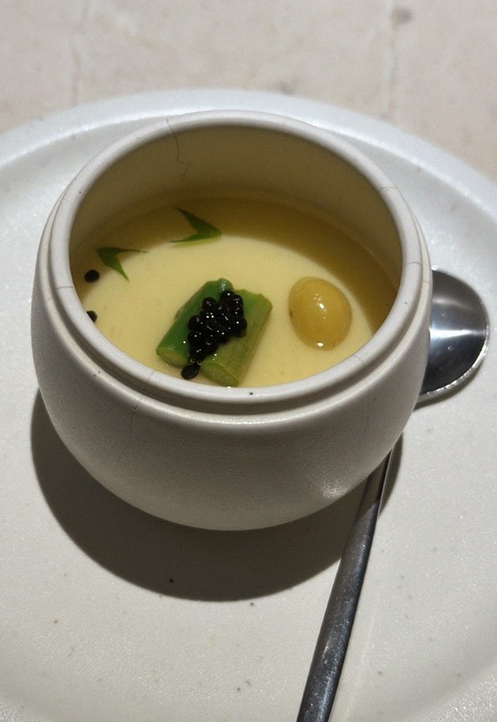 WOOARA Yeouido · a warm soup to finish the course