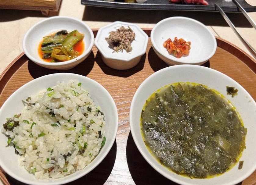 WOOARA Gwanghwamun · 精致的韩式小菜