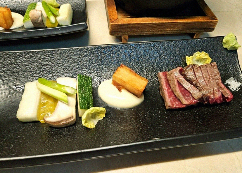 WOOARA Gwanghwamun · 逐道精心摆盘的韩牛套餐