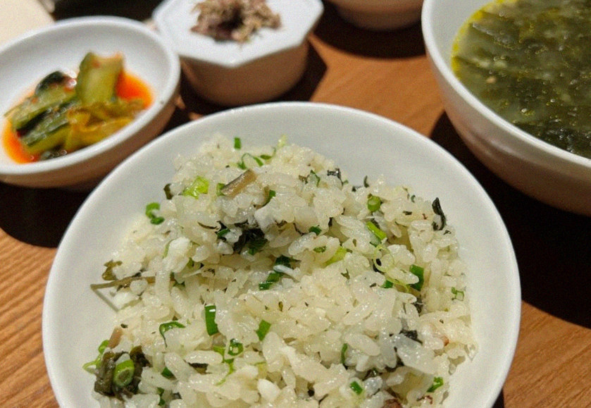 WOOARA Gwanghwamun · 主食与配菜