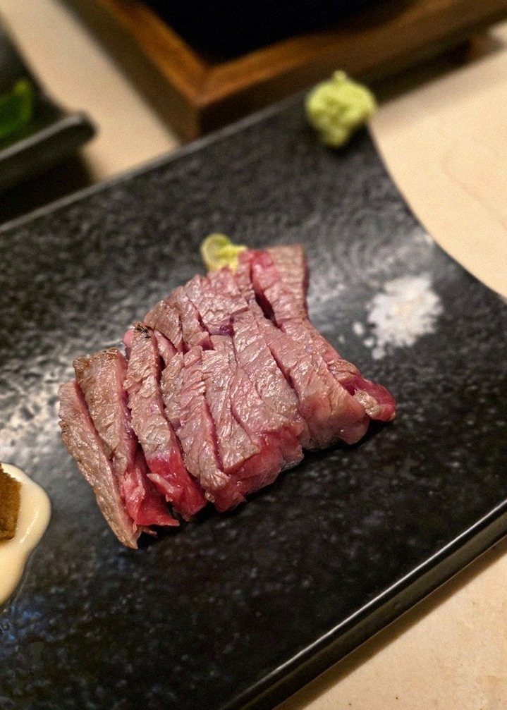 WOOARA Gwanghwamun · 新鲜韩牛生拌牛肉