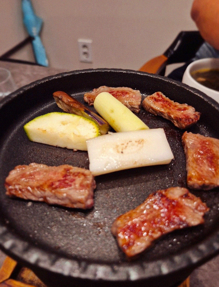 GOWOOGA Gwanghwamun · Hanwoo beef grilling over binchotan charcoal