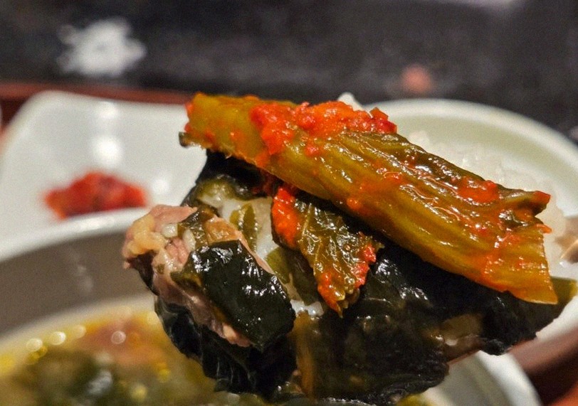 GOWOOGA Gangnam·Yeoksam · assorted Korean side dishes (banchan)