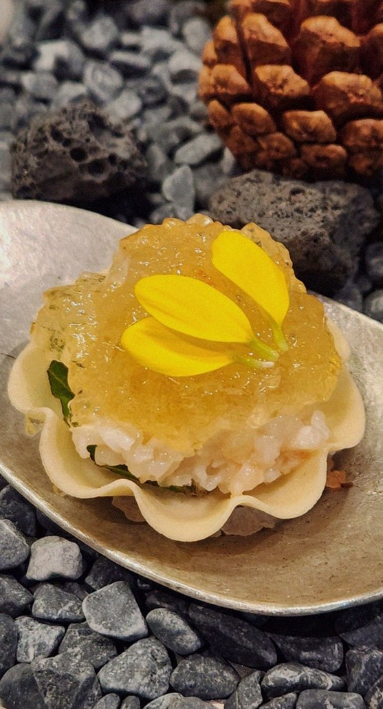 GOWOOGA Gangnam·Yeoksam · fresh Hanwoo beef tartare (yukhoe)