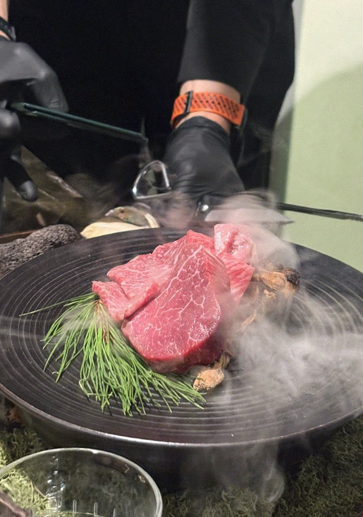 DAEBOJUNG City Hall · the signature Hanwoo showing — marbled beef cuts and caviar presented in a display chest