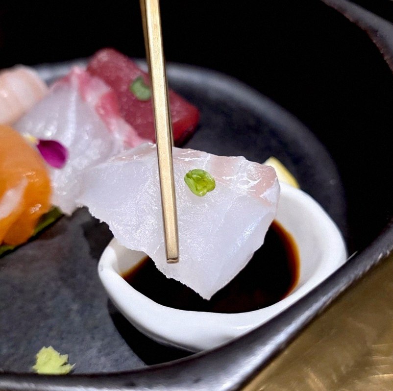 DAEBOJUNG City Hall · seafood course served alongside the beef