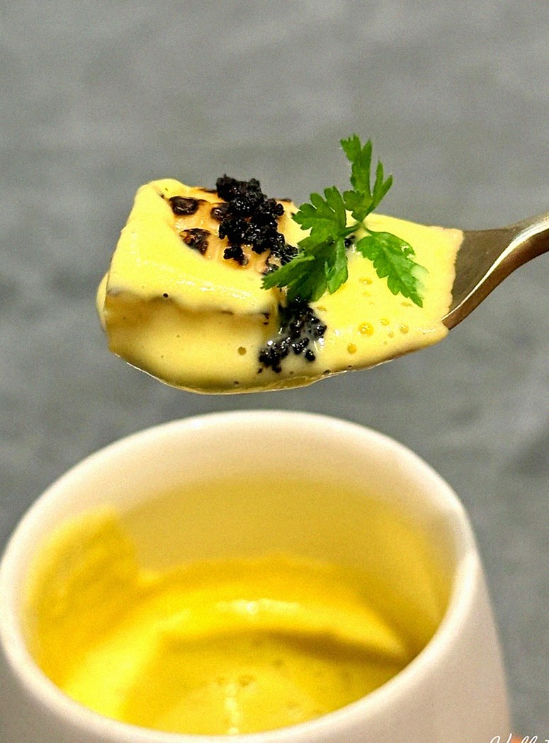 GOWOOGA Gangnam·Yeoksam · dessert to close the omakase