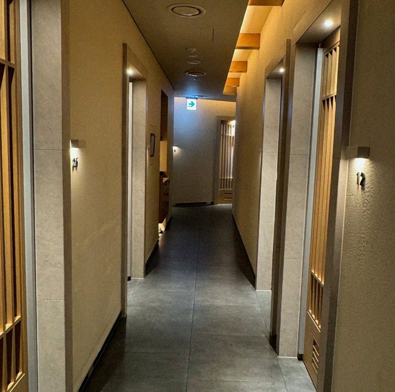 우아라 광화문점 · 광화문 데이트 맛집 · 전 좌석 프라이빗 룸 내부 분위기
