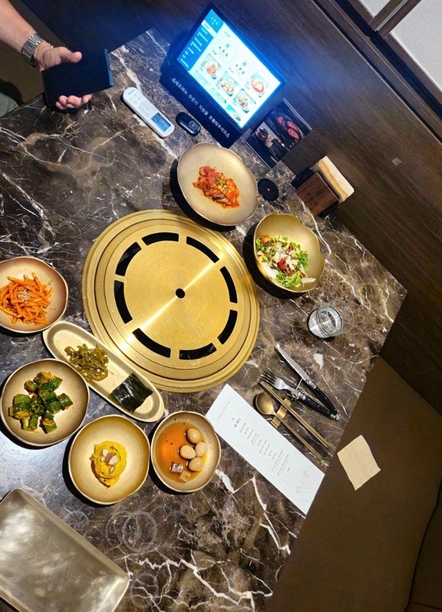 DAEBOJUNG City Hall · assorted Korean side dishes (banchan)