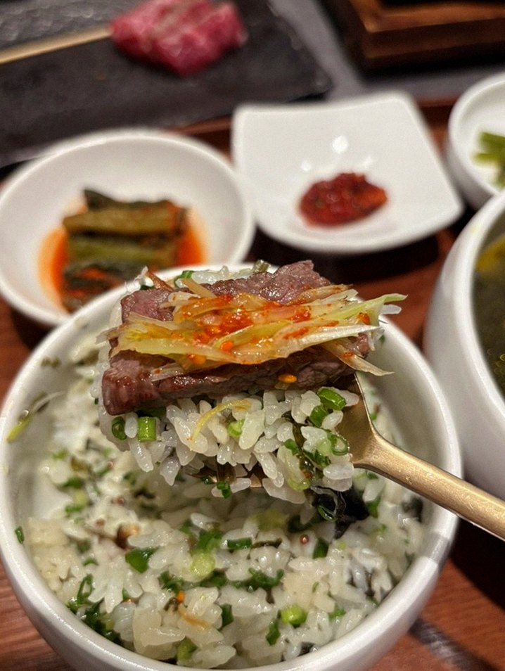 GOWOOGA Gangnam·Yeoksam · 食事コースとお供