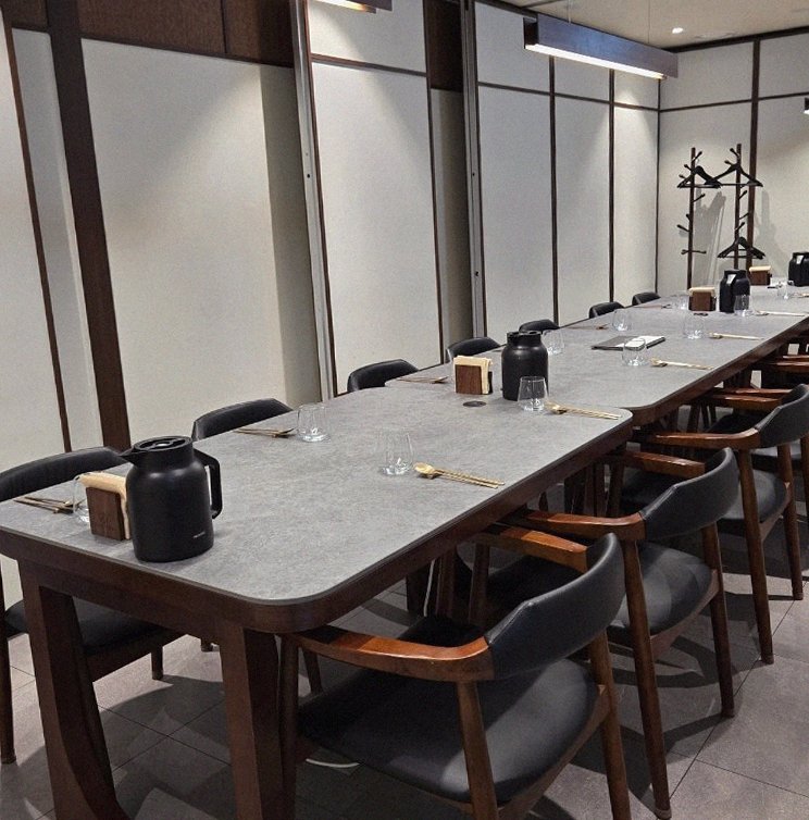 GOWOOGA Gangnam·Yeoksam · a private dining room — every table is a private room