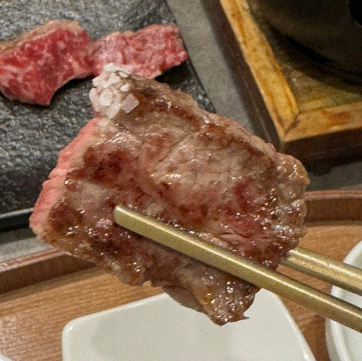 GOWOOGA Gwanghwamun · premium marbled Hanwoo beef presented before grilling