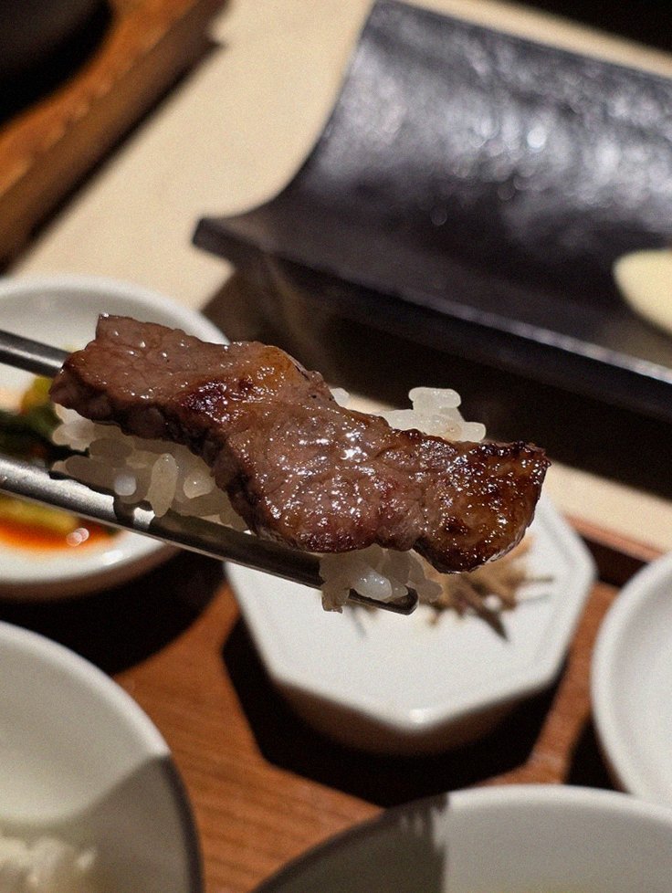 WOOARA Yeouido · premium marbled Hanwoo beef presented before grilling