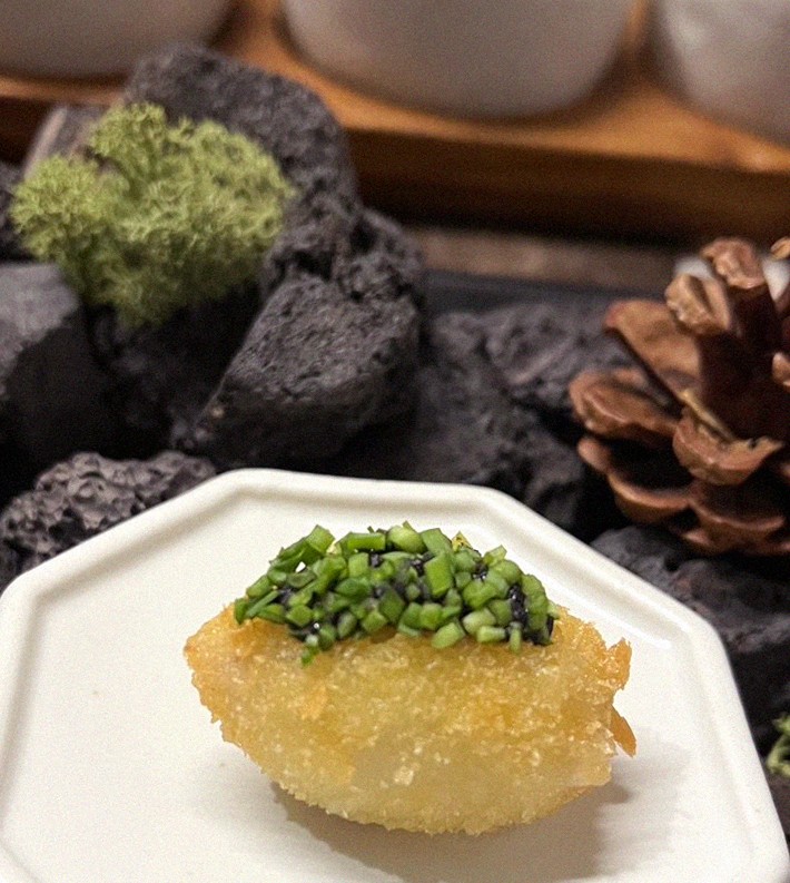 DAEBOJUNG Yeouido · fresh Hanwoo beef tartare (yukhoe)