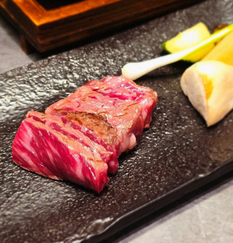 WOOHANA Jonggak · premium marbled Hanwoo beef presented before grilling