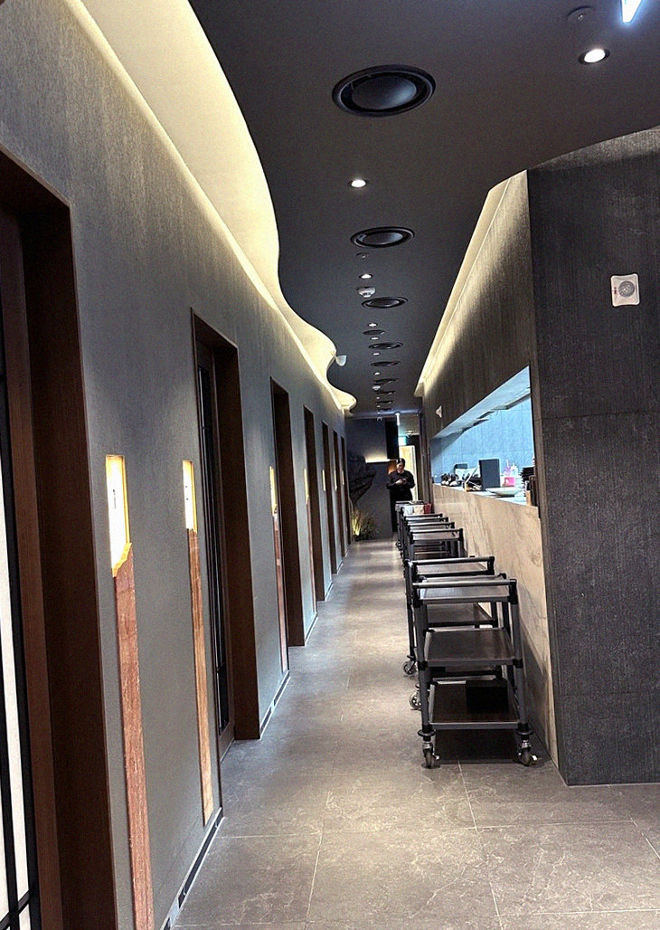 WOOHANA Jonggak · a private dining room — every table is a private room