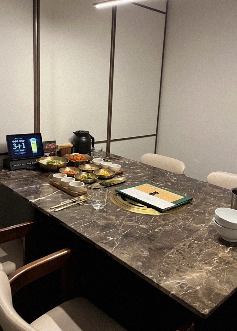 DAEBOJUNG Yeouido · the full Hanwoo omakase table