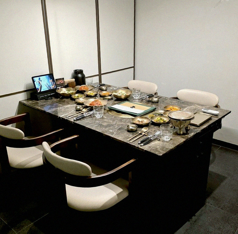 DAEBOJUNG Yeouido · the full Hanwoo omakase table