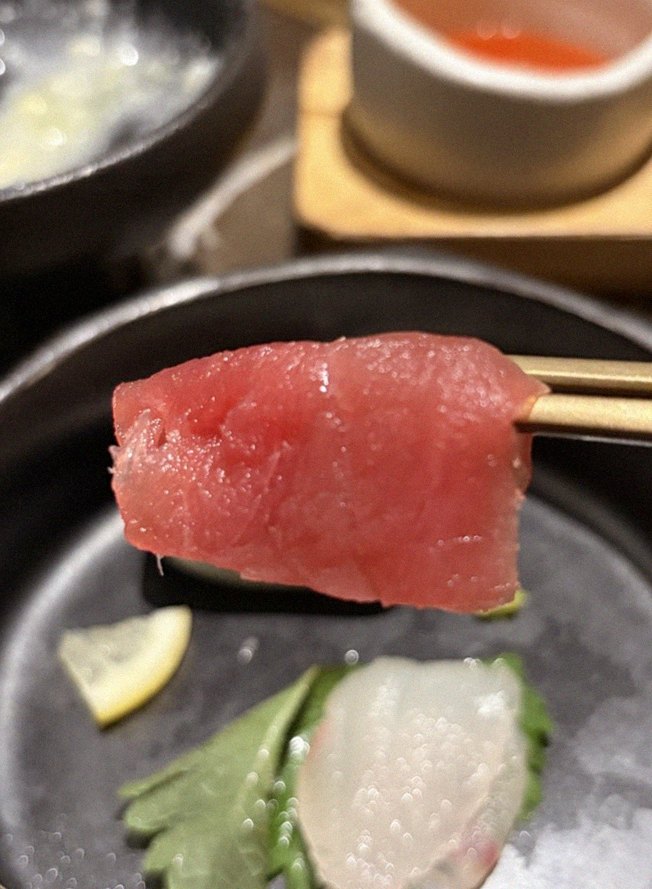 DAEBOJUNG Yeouido · seafood course served alongside the beef