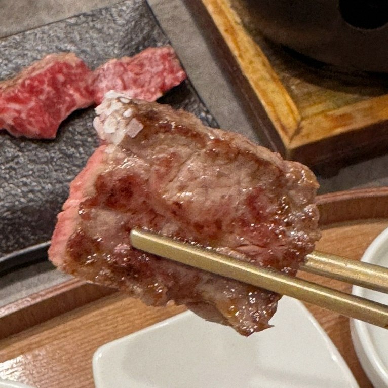고우가 광화문점 · 경복궁역 데이트 맛집 · 마블링이 살아있는 프리미엄 한우 쇼잉