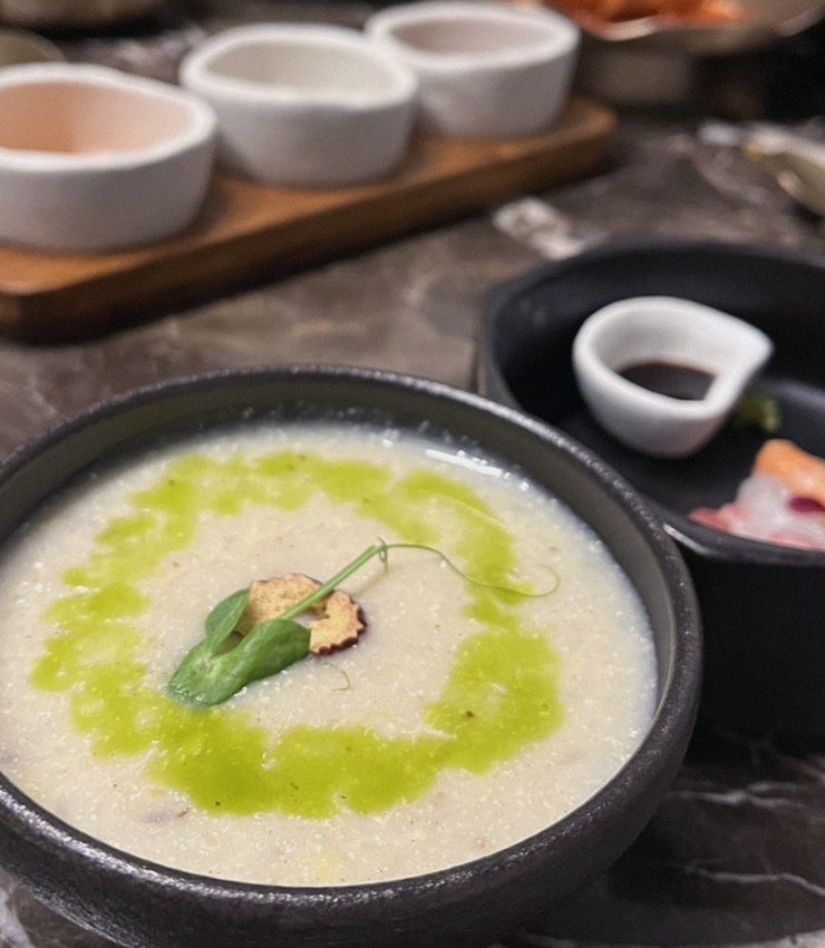 DAEBOJUNG City Hall · a warm soup to finish the course