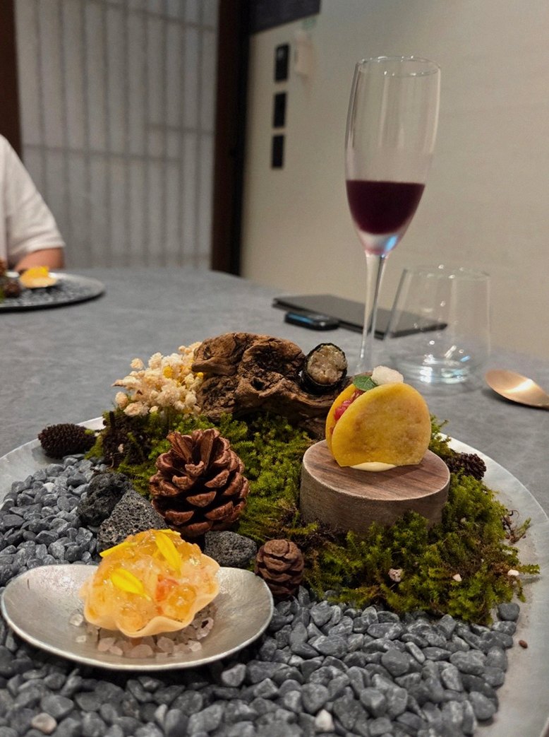 고우가 역삼점 강남 · 강남역 가족외식 · 한 접시씩 정성껏 플레이팅된 한우 코스 요리