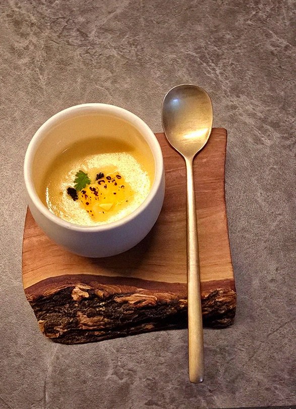 GOWOOGA Yeouido · fresh Hanwoo beef tartare (yukhoe)