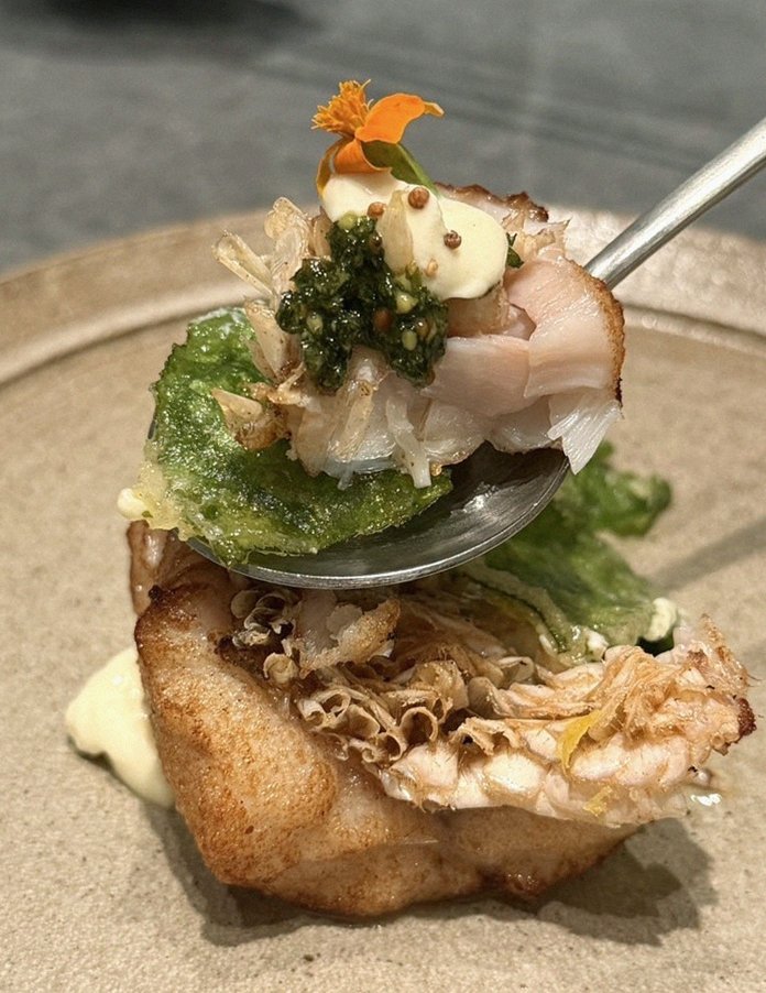 WOOHANA Yeouido · コースに添えられる海鮮料理