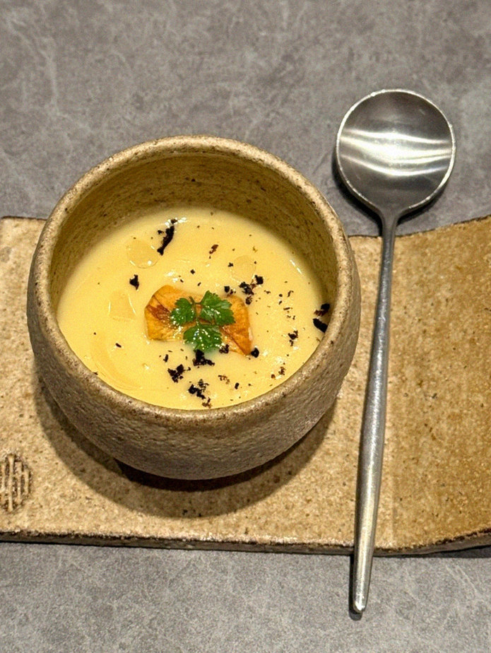WOOHANA Yeouido · 締めの温かいスープ