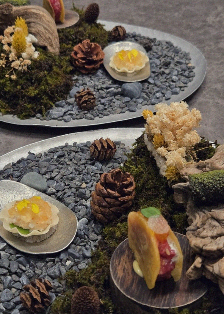 GOWOOGA Gwanghwamun · fresh Hanwoo beef tartare (yukhoe)