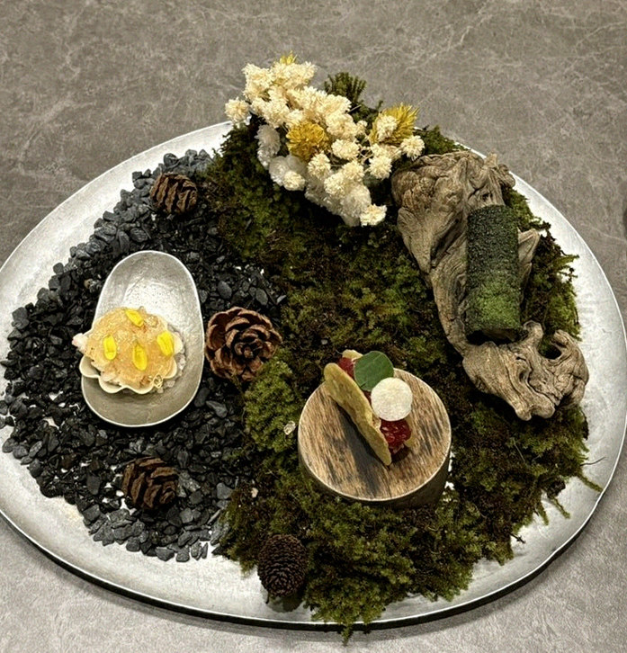 GOWOOGA Gwanghwamun · seafood course served alongside the beef
