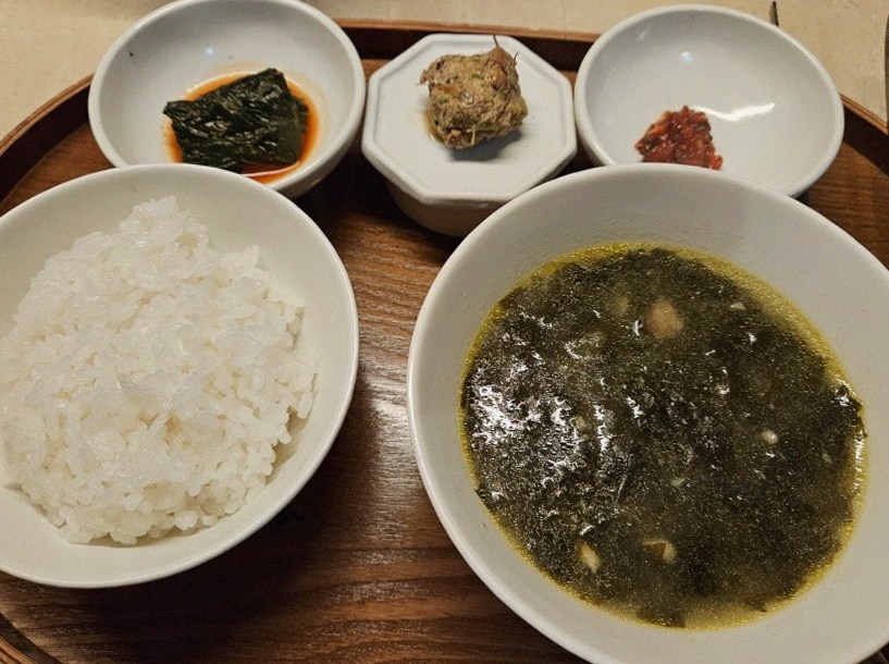 WOOARA Yeouido · 精致的韩式小菜