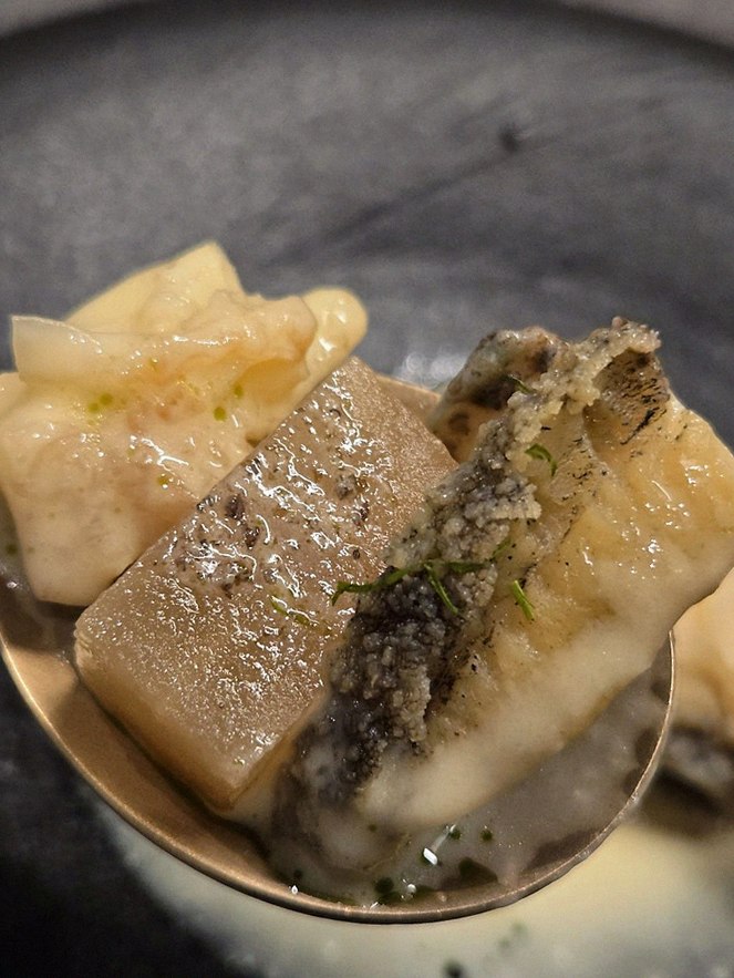 고우가 광화문점 · 광화문 고기맛집 · 코스에 곁들여지는 해산물 요리