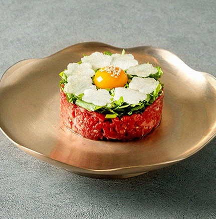 DAEBOJUNG Yeouido · fresh Hanwoo beef tartare (yukhoe)